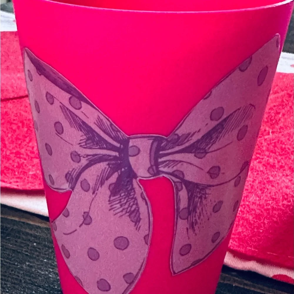 Elegant Pink Bow Plastic Party Cup